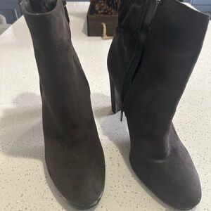 Chic Black Suede Heeled Boots